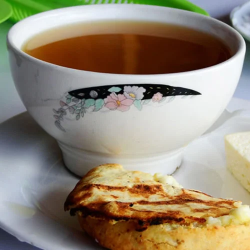 agua-de-panela-queso-arepa